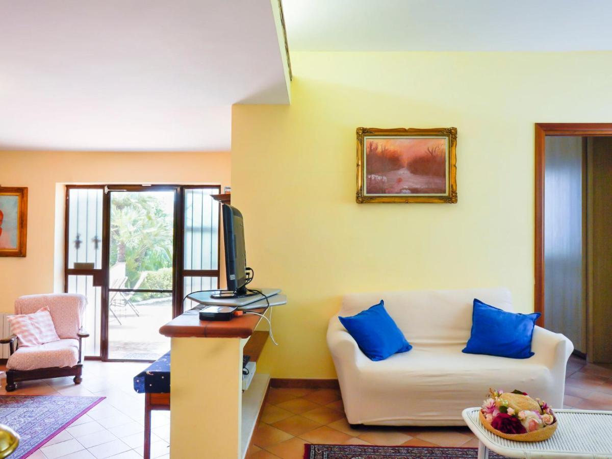 Villa Sunny Home By Interhome Sperlonga Eksteriør bilde